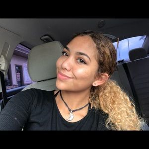 Meet your Posher, Leandra